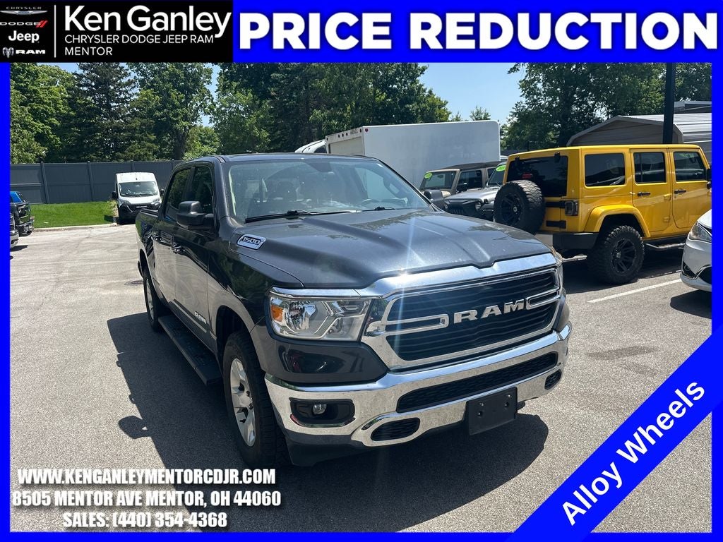 2020 RAM 1500 Big Horn Crew Cab 4x4 5'7' Box in Maximum Steel Metallic Clearcoat — front three-quarter view