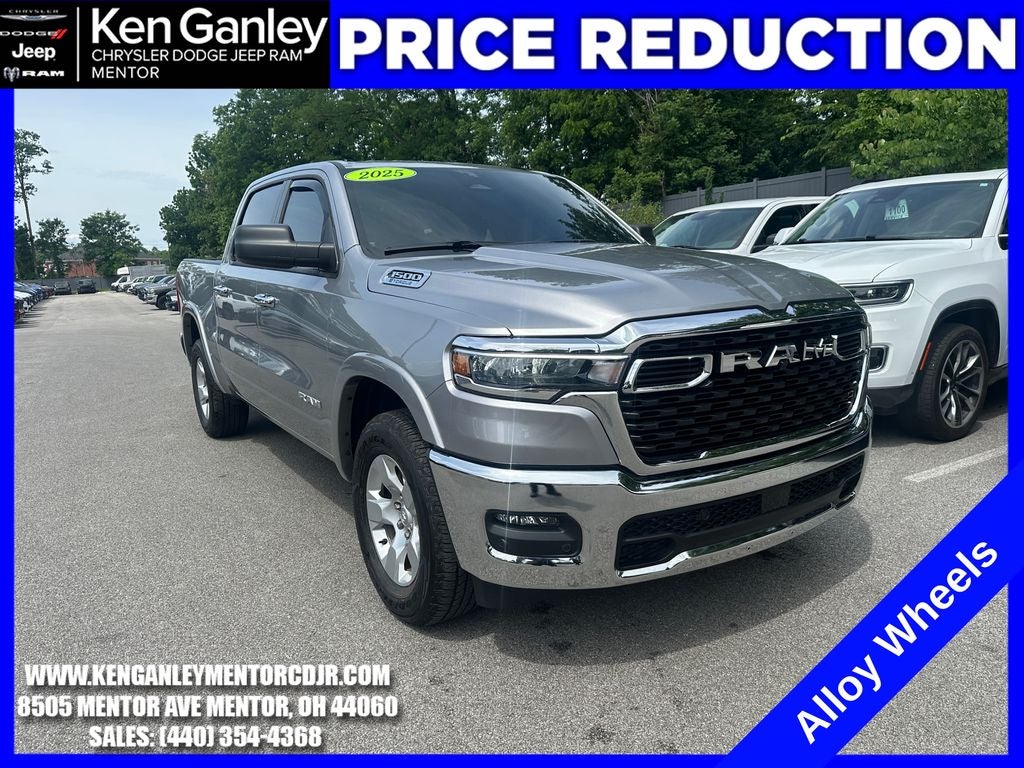 2025 RAM 1500 Big Horn Crew Cab 4x4 5'7' Box in Billet Silver Metallic Clearcoat — front three-quarter view