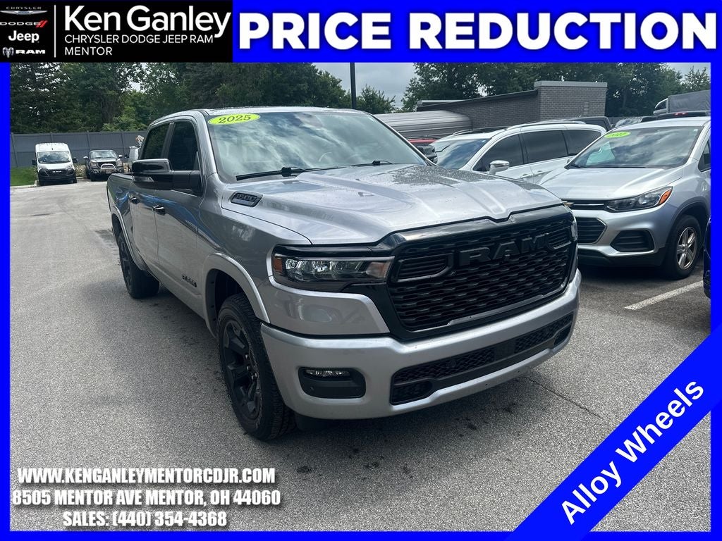 2025 RAM 1500 Big Horn Crew Cab 4x4 5'7' Box in Billet Silver Metallic Clearcoat — front three-quarter view