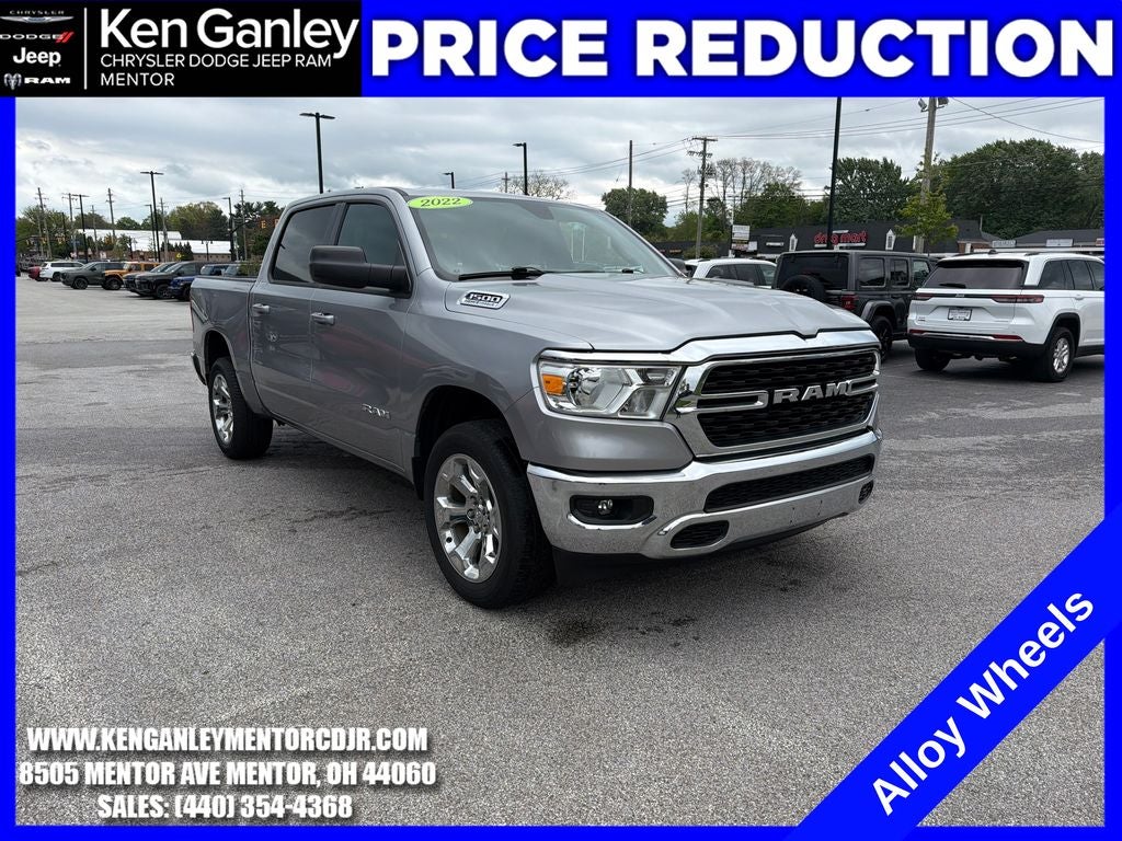 2022 RAM 1500 Big Horn Crew Cab 4x4 5'7' Box in Billet Silver Metallic Clearcoat — front three-quarter view