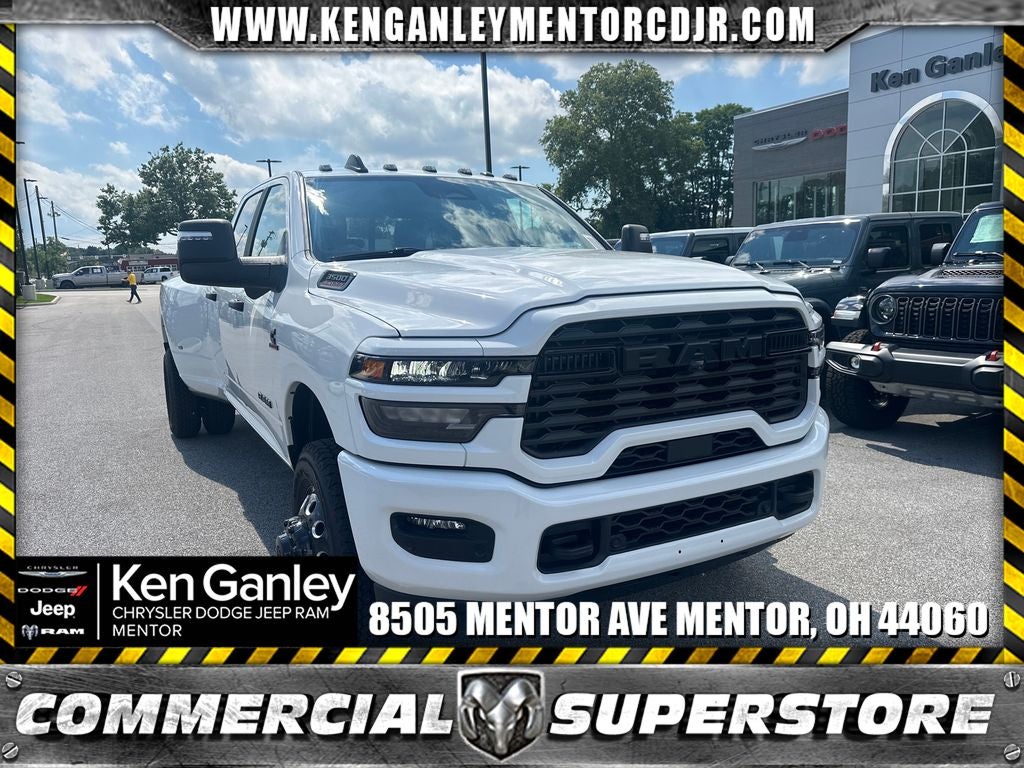 2026 RAM Ram 3500 RAM 3500 BIG HORN CREW CAB 4X4 8' BOX in Bright White Clear-Coat Exterior Paint — front three-quarter view